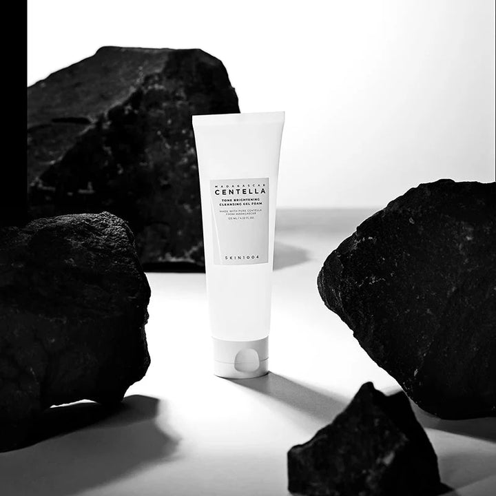 SKIN1004 - Madagascar Centella Tone Brightening Cleansing Gel Foam (125 ml.)